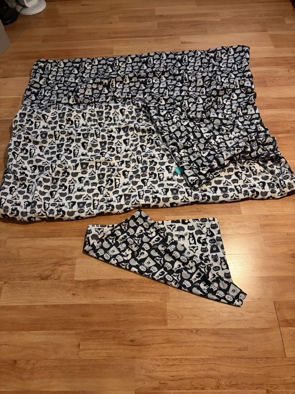 Pillowfort Black & Cream Cat Silhouette Blanket with Teal Brand Tag